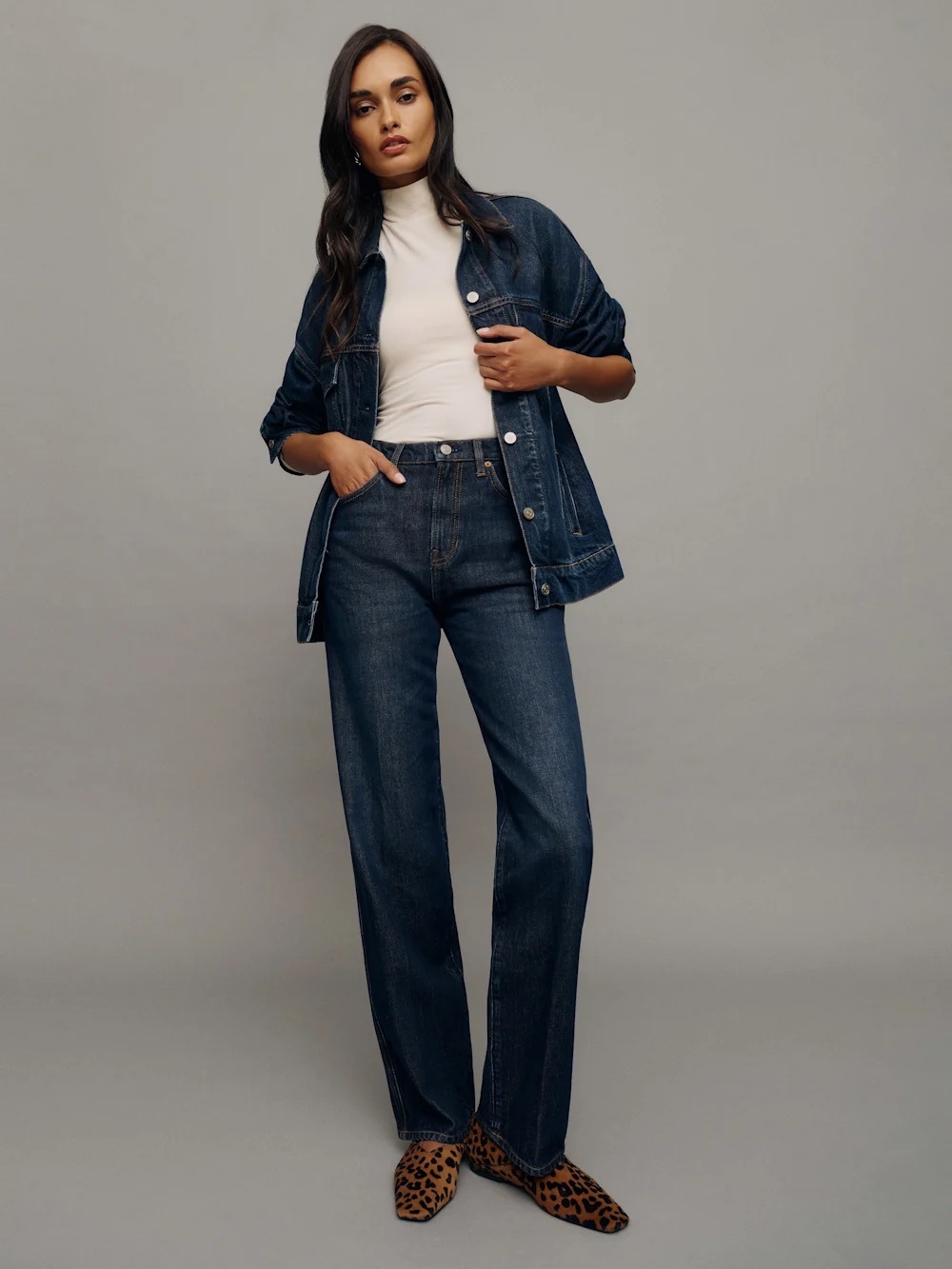 Reformation Val 90s Mid Rise Straight Jeans Size 25 Ahurani